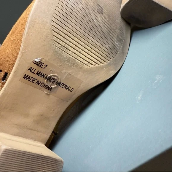 Qupid Brown Embroidered Faux Suede Boho Block Heel Ankle Boots Size 7 - Picture 11 of 13